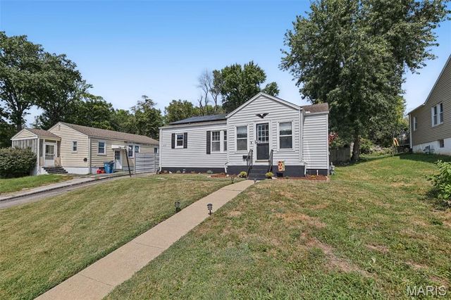 1218 Douglas Street, Alton, IL 62002