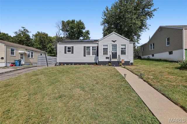 1218 Douglas Street, Alton, IL 62002