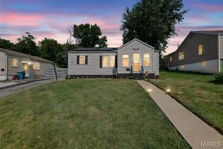 1218 Douglas Street, Alton, IL 62002