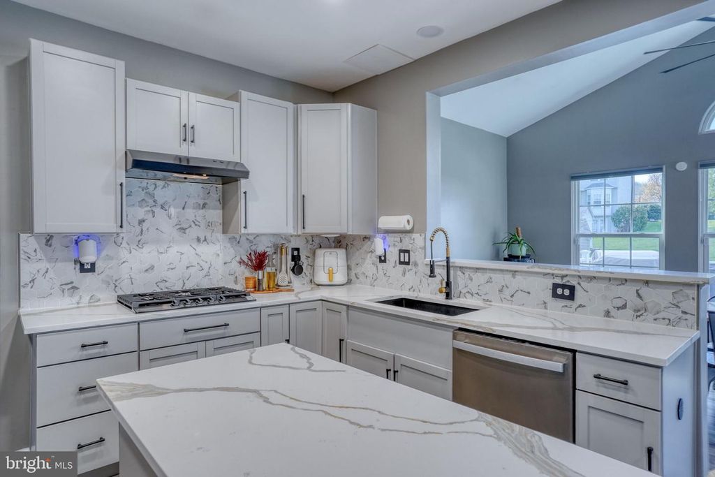 Image 20 of property listing at 204 MAGNOLIA DR, Elkton, MD 21921