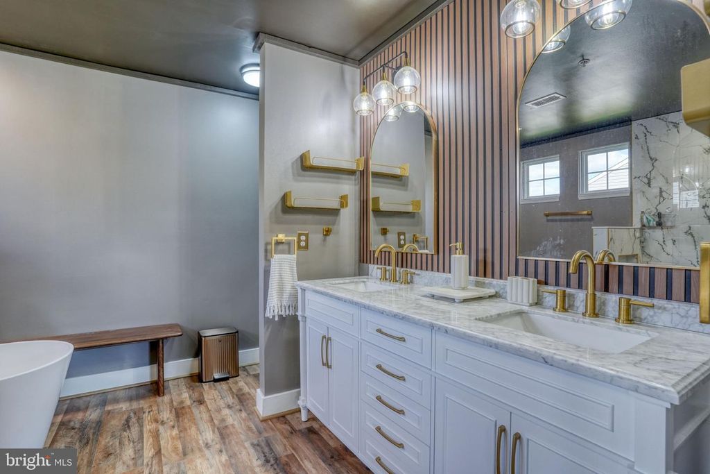 Image 31 of property listing at 204 MAGNOLIA DR, Elkton, MD 21921