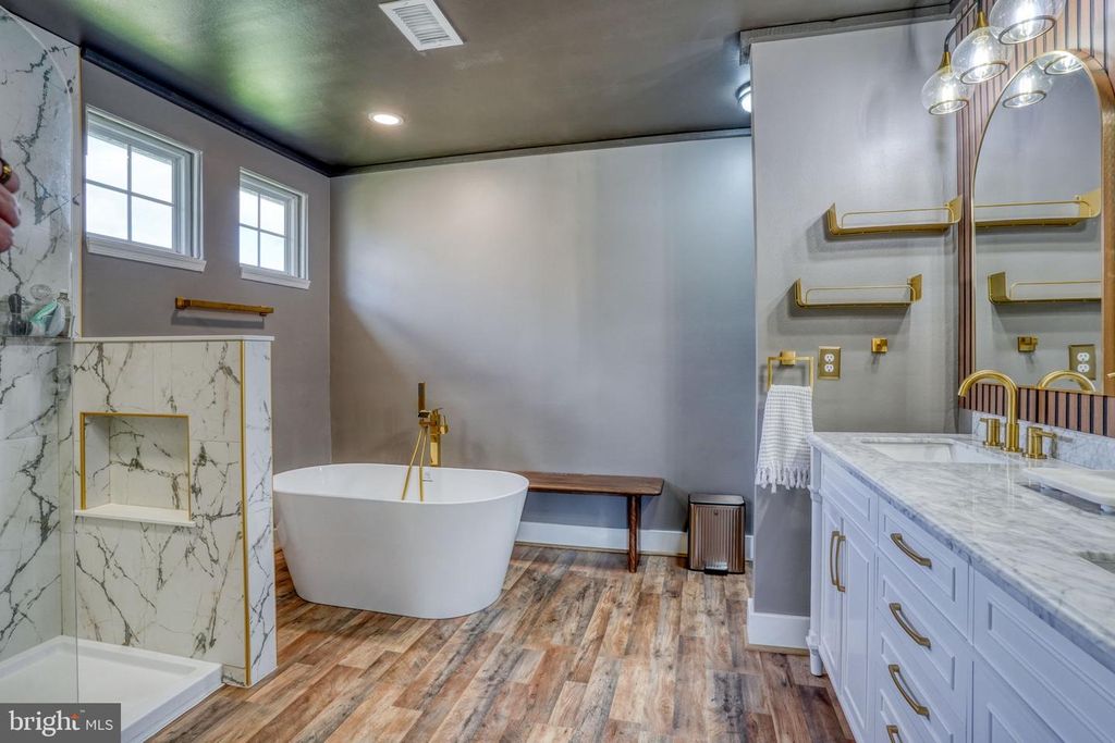 Image 32 of property listing at 204 MAGNOLIA DR, Elkton, MD 21921