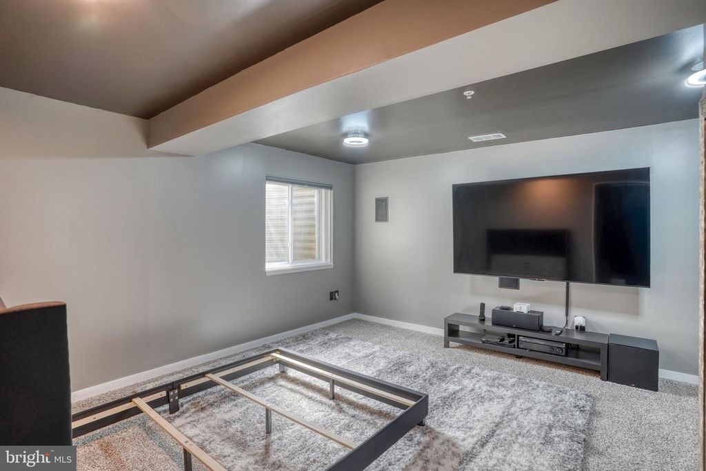 Image 47 of property listing at 204 MAGNOLIA DR, Elkton, MD 21921