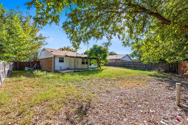 606 Circleview Drive, Mansfield, TX 76063