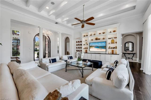 2157 Asti CT, Naples, FL 34105