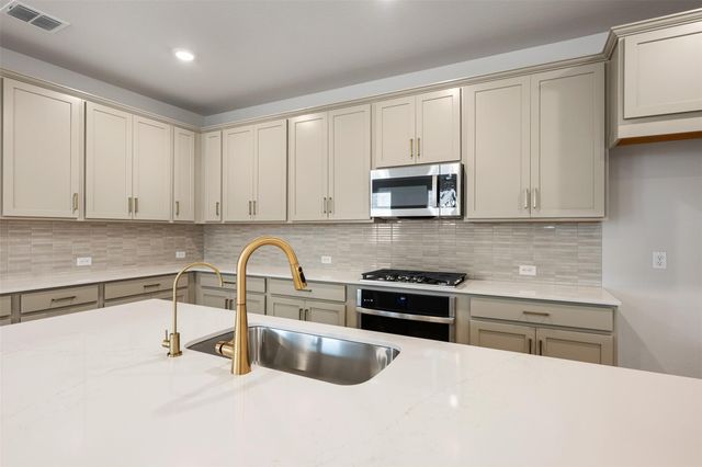 231 Ranier WAY, Dripping Springs, TX 78620