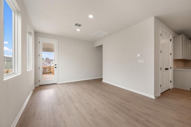 231 Ranier WAY, Dripping Springs, TX 78620