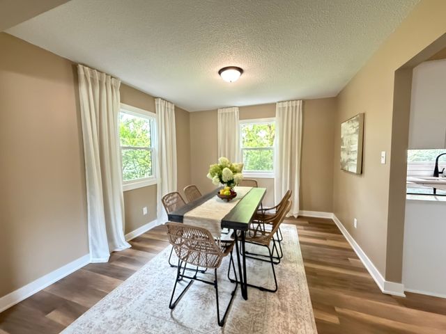 8304 Airline Avenue, Urbandale, IA 50322
