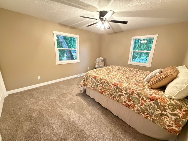 8304 Airline Avenue, Urbandale, IA 50322