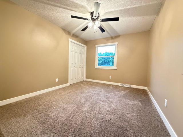 8304 Airline Avenue, Urbandale, IA 50322