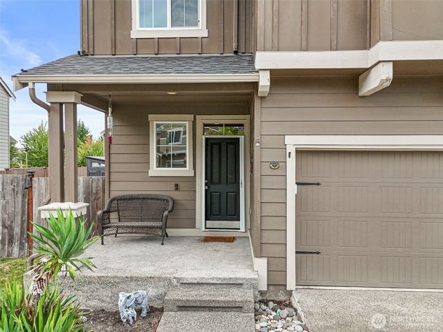 912 O'Farrell Lane NW, Orting, WA 98360