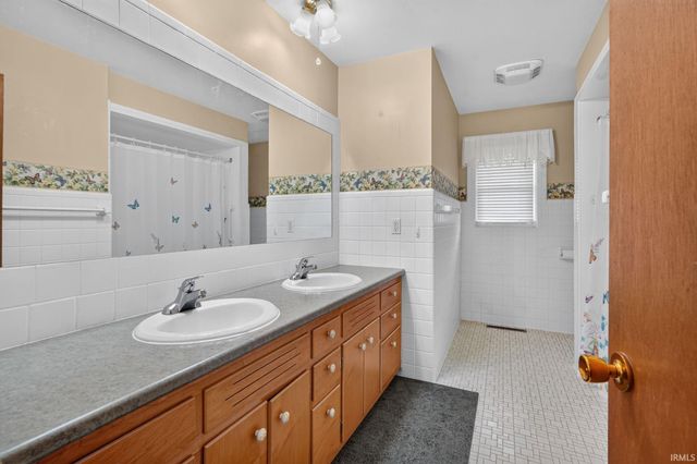 2120 Crestview Court, Lafayette, IN 47905