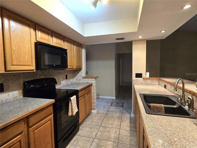 812 SANDALWOOD DRIVE, Plant City, FL 33563