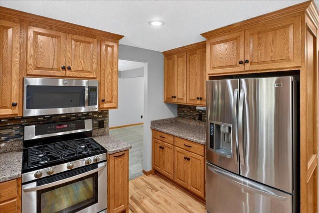 4708 Weston Hills Drive, Eagan, MN 55123