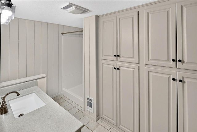 4708 Weston Hills Drive, Eagan, MN 55123