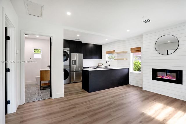 3671 NE 11th Ave A, Oakland Park, FL 33334