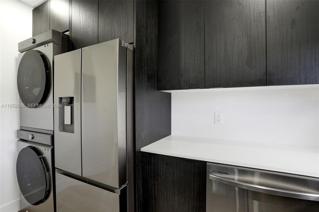 3671 NE 11th Ave A, Oakland Park, FL 33334