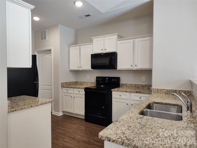 9623 Weikert Road, Charlotte, NC 28215