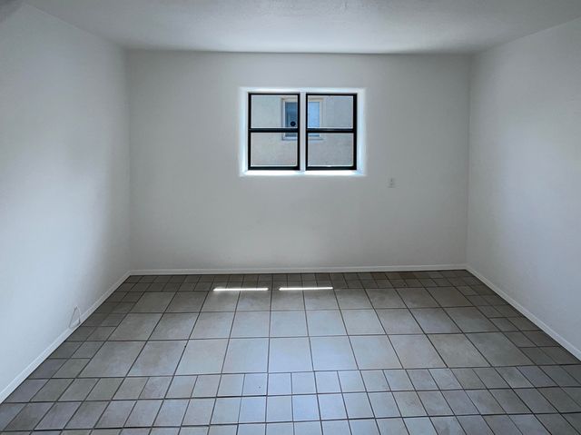 513 FLORIDA Street SE, Albuquerque, NM 87108