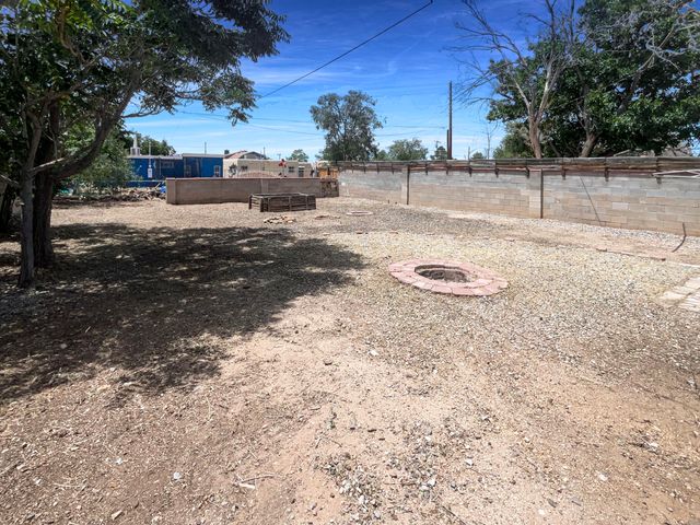 513 FLORIDA Street SE, Albuquerque, NM 87108