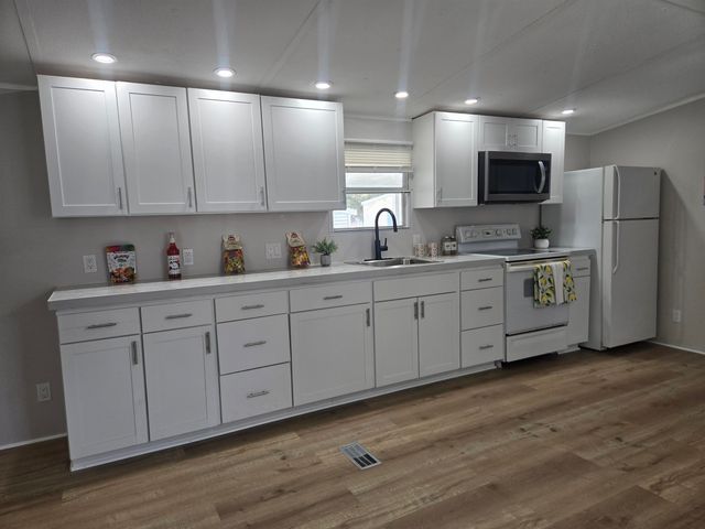 491 Clubhouse Rd., Garden City Beach, SC 29576