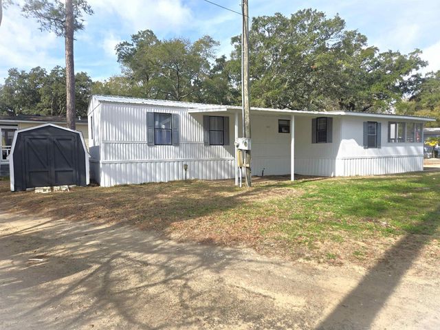 491 Clubhouse Rd., Garden City Beach, SC 29576