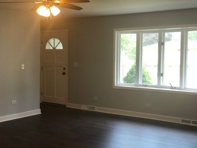 32 Heather Drive, Crystal Lake, IL 60014