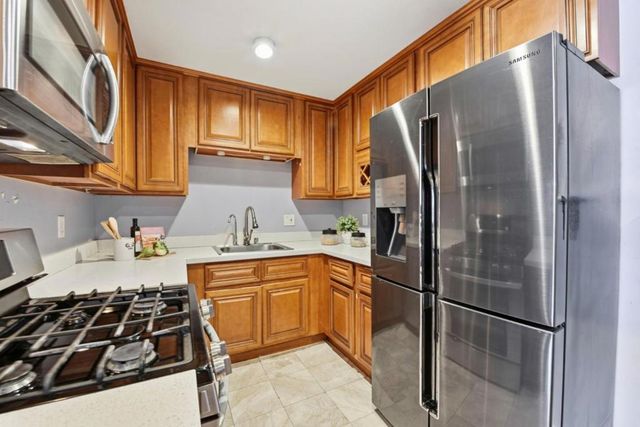 38228 Paseo Padre Parkway 14, Fremont, CA 94536