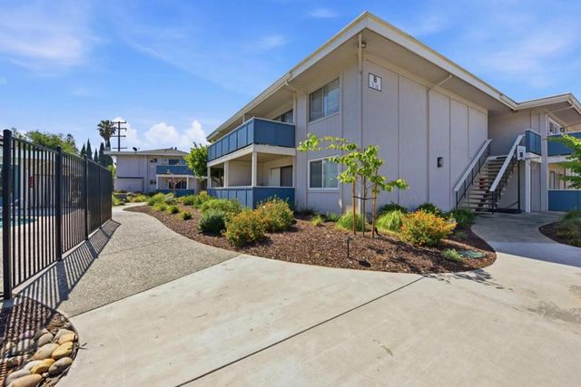 38228 Paseo Padre Parkway 14, Fremont, CA 94536