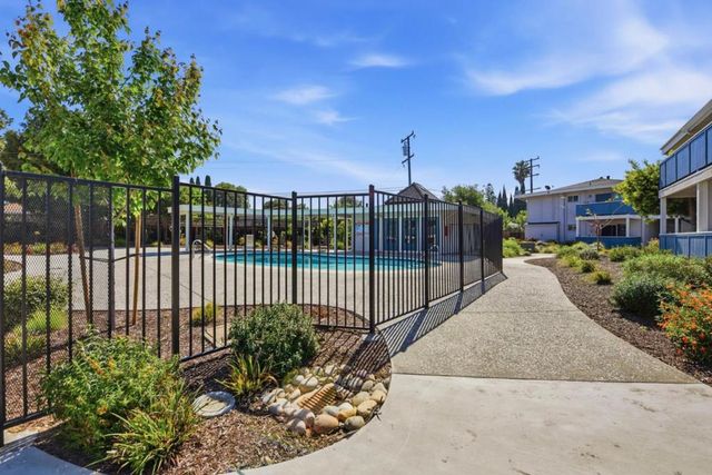 38228 Paseo Padre Parkway 14, Fremont, CA 94536