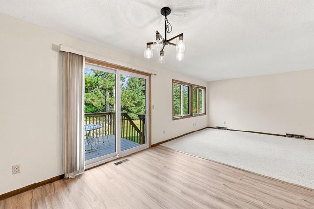 4233 Thornhill Lane, Vadnais Heights, MN 55127