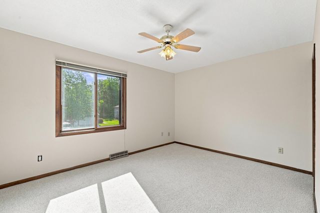 4233 Thornhill Lane, Vadnais Heights, MN 55127
