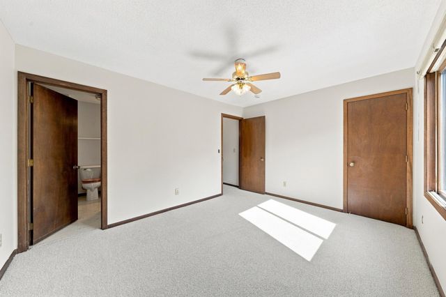 4233 Thornhill Lane, Vadnais Heights, MN 55127