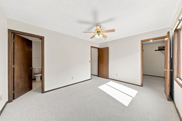 4233 Thornhill Lane, Vadnais Heights, MN 55127