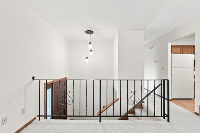 4233 Thornhill Lane, Vadnais Heights, MN 55127