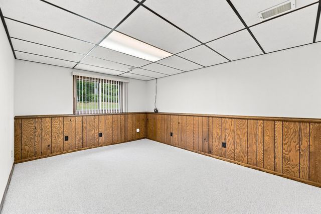 4233 Thornhill Lane, Vadnais Heights, MN 55127