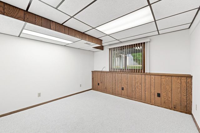 4233 Thornhill Lane, Vadnais Heights, MN 55127