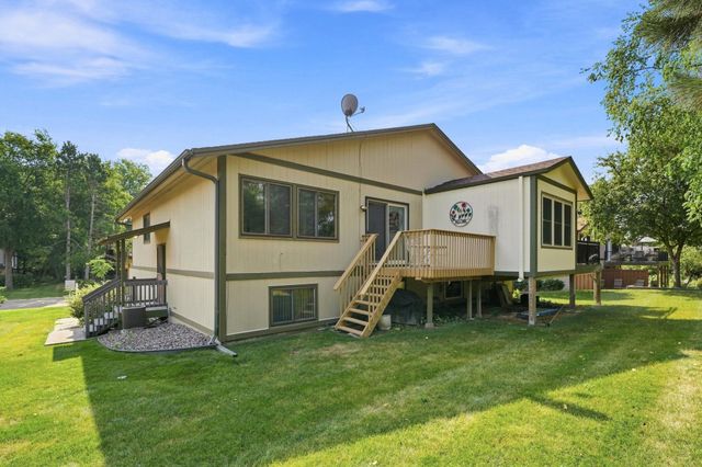 4233 Thornhill Lane, Vadnais Heights, MN 55127