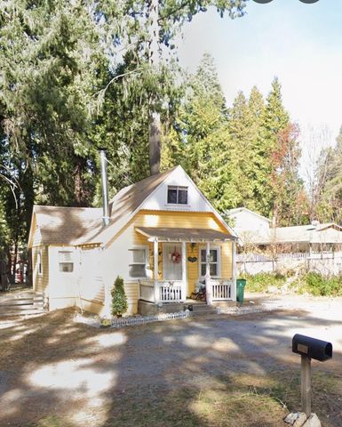 6201 Pony Express Trl, Pollock Pines, CA 95726