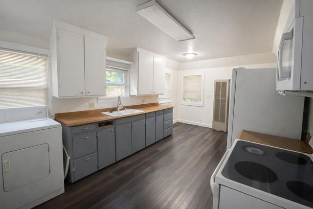 6201 Pony Express Trl, Pollock Pines, CA 95726