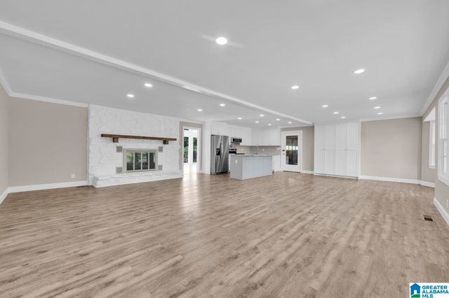 301 W RIDGEWOOD ROAD, Jasper, AL 35504