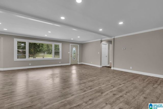 301 W RIDGEWOOD ROAD, Jasper, AL 35504