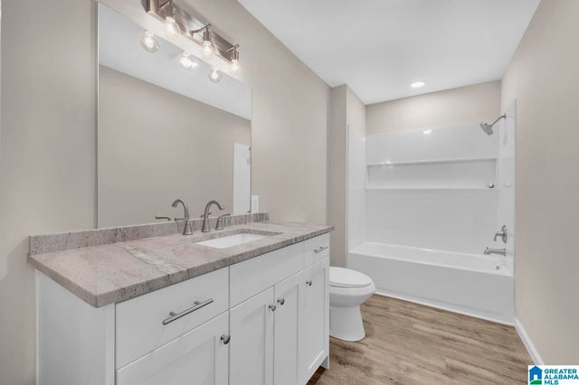 301 W RIDGEWOOD ROAD, Jasper, AL 35504