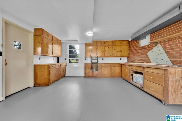 301 W RIDGEWOOD ROAD, Jasper, AL 35504