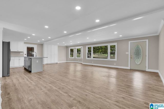 301 W RIDGEWOOD ROAD, Jasper, AL 35504