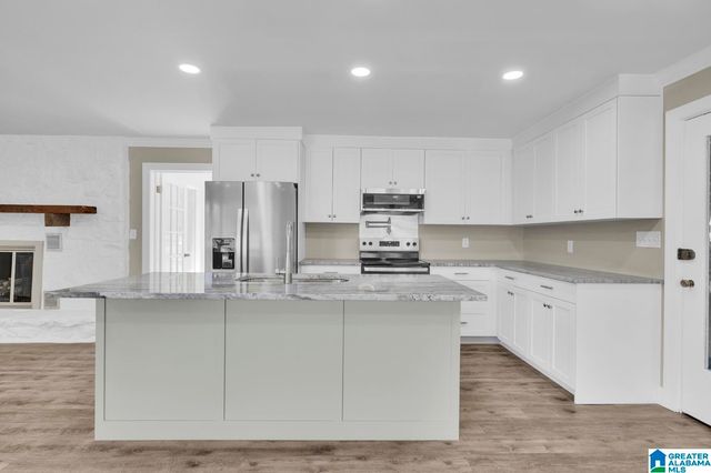 301 W RIDGEWOOD ROAD, Jasper, AL 35504