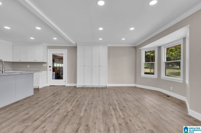 301 W RIDGEWOOD ROAD, Jasper, AL 35504