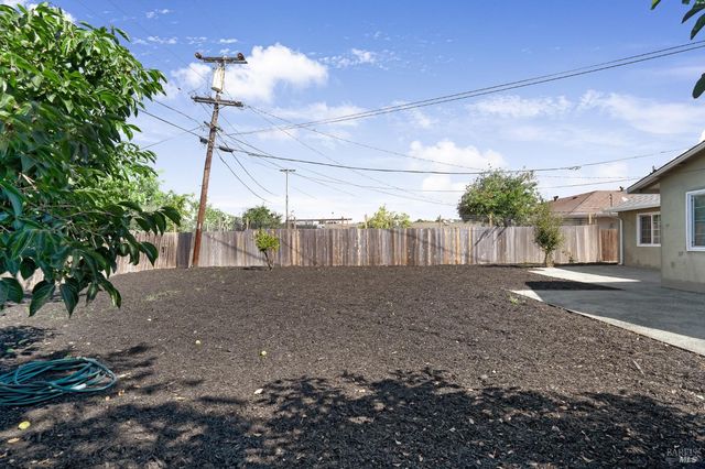 615 Vervais Ave, Vallejo, CA 94591