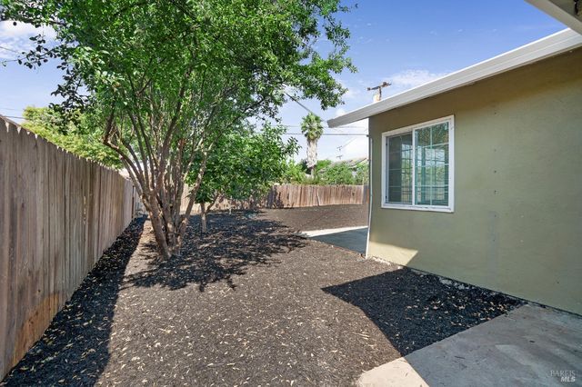 615 Vervais Ave, Vallejo, CA 94591