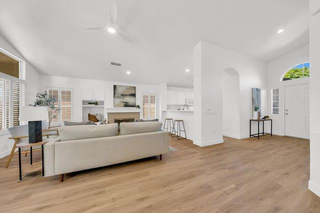 4090 Sylvan Glen Ln, Roseville, CA 95747